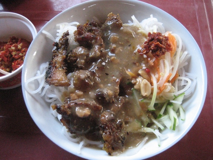 Bún thịt nướng