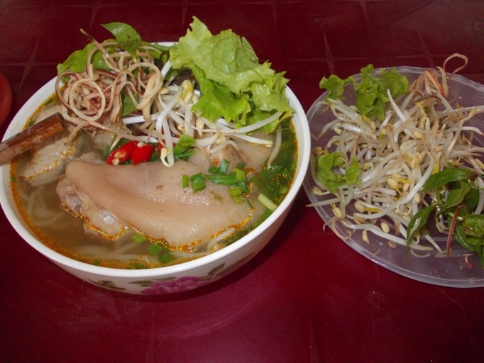 Bún bò Huế