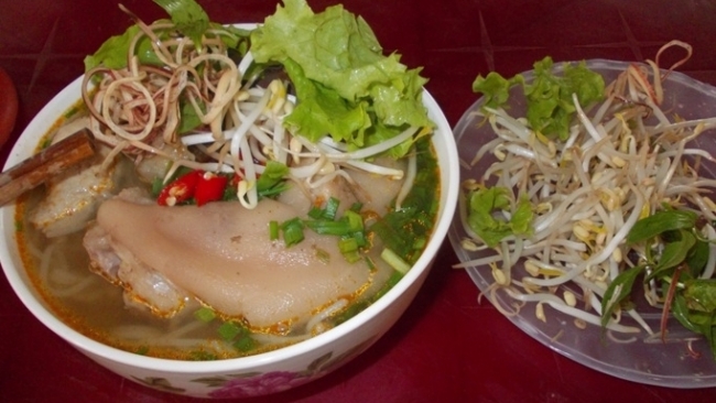 Ðến Huế thưởng thức 4 món bún