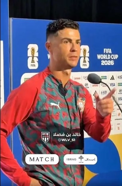 Ronaldo cắt lời phóng viên khi bị đặt câu hỏi về Lionel Messi.