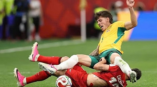 Australia và Paraguay quyết đấu cho tấm vé vào vòng đấu loại trực tiếp