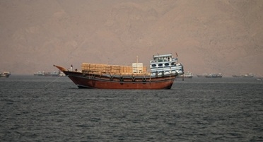 Iran tuyên bố các tàu hàng có thể tự do đi qua eo biển Hormuz miễn là trả khoản phí mới. (Ảnh: AFP)
