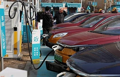 Trung Quốc tăng cường taxi điện để giảm thiểu tác động của cú sốc nhiên liệu