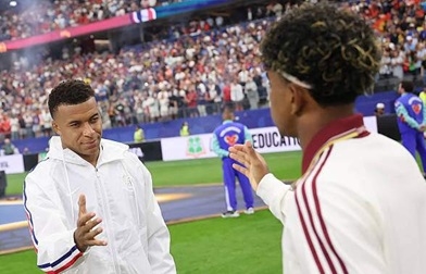 Nhiều người nói gặp phải Yamal là dớp của Mbappe