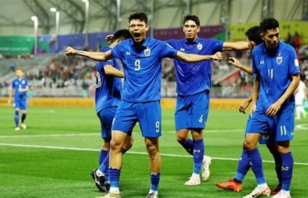 Đội tuyển Thái Lan dự ASEAN Cup với đội hình nhiều lão tướng.