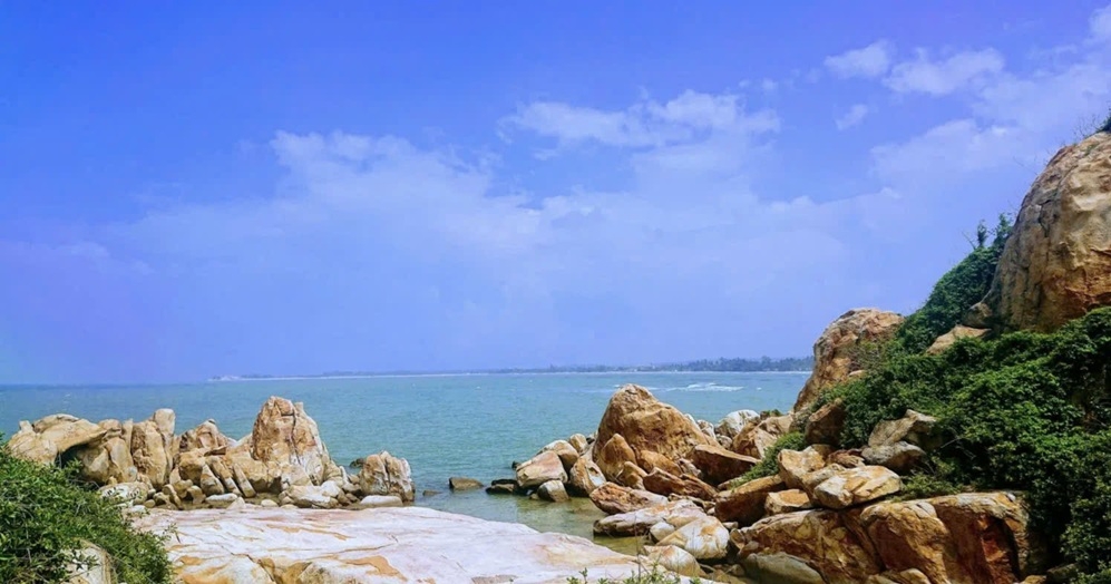 Biển Tân Thành thu hút du khách bằng sự mộc mạc, gần gũi vốn có Biển Tân Thành thu hút du khách bằng sự mộc mạc, gần gũi vốn có