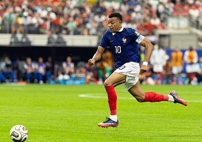 Mbappe cán mốc tốc độ xé gió tại World Cup 2026 cùng sức hút cực lớn từ Lee Kang In