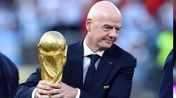 Chủ tịch FIFA Gianni Infantino đối mặt cuộc lật đổ lịch sử từ liên minh bóng đá thế giới