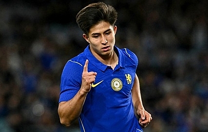 Tân binh Dastan Satpayev của Chelsea được đánh giá vượt trội so với Liam Delap