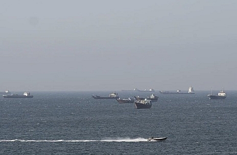 Tàu LNG của Hy Lạp gặp sự cố tại Hormuz, rủi ro hàng hải chưa "hạ nhiệt"