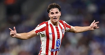Barcelona lập danh sách rút gọn chiêu mộ trung phong mới sau khi vồ hụt Julian Alvarez