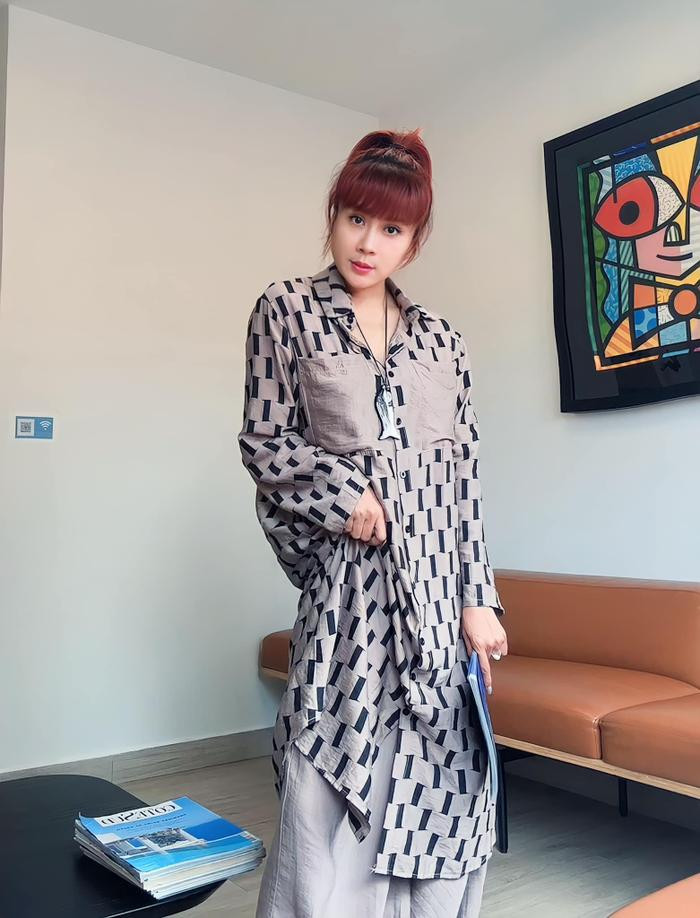 Nhạc sĩ Lưu Thi&ecirc;n Hương tố bị đồng nghiệp n&eacute;m điện thoại v&agrave;o người Ảnh 3