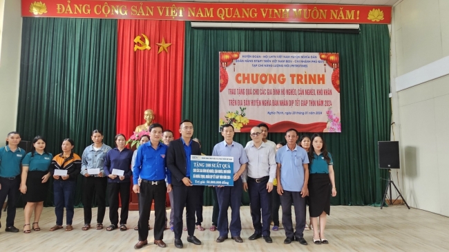 Nghệ An: BIDV đồng hành cùng bà con nghèo các xã thuộc huyện Nghĩa Đàn dịp Xuân Giáp Thìn 2024