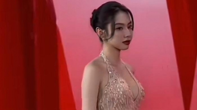 Hoa hậu Thùy Tiên bị "cắt sóng" khi xuất hiện trên thảm đỏ, netizen tranh cãi dữ dội