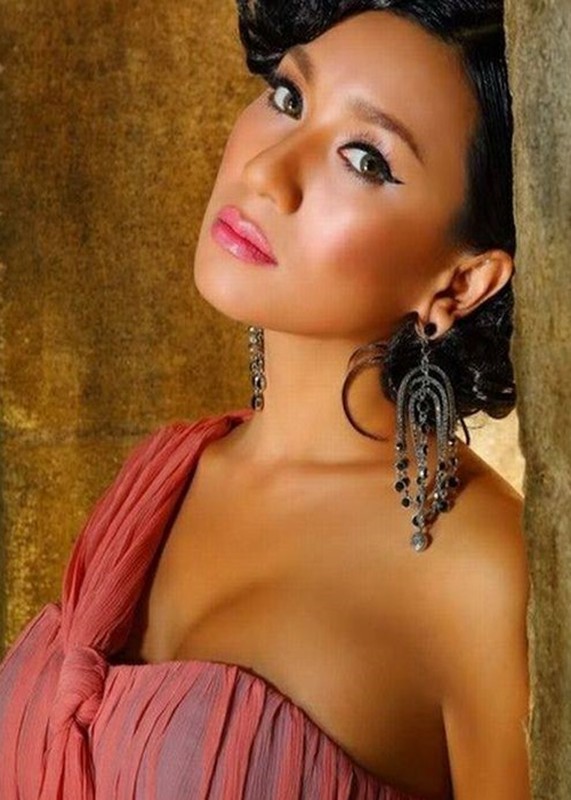 Cuộc sống của tình cũ Lý Hùng sau nhiều năm sang Mỹ Cuộc sống của tình cũ Lý Hùng sau nhiều năm sang Mỹ