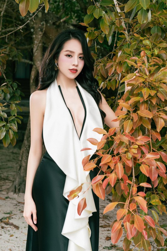Hoa hậu Thanh Thủy chăm khoe vòng một gợi cảm sau “nâng cấp“ Hoa hậu Thanh Thủy chăm khoe vòng một gợi cảm sau “nâng cấp“