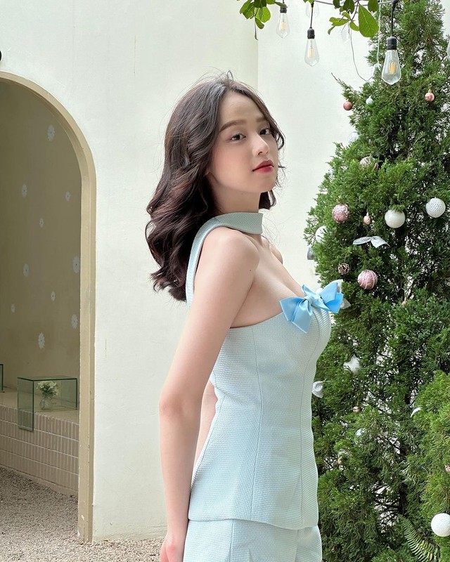 Hoa hậu Thanh Thủy chăm khoe vòng một gợi cảm sau “nâng cấp“ Hoa hậu Thanh Thủy chăm khoe vòng một gợi cảm sau “nâng cấp“