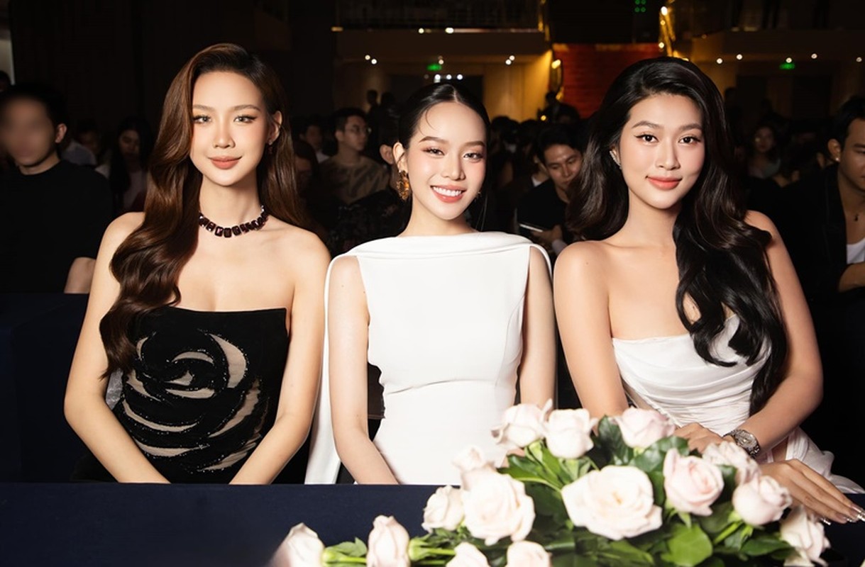 Hoa hậu cao nhất Vbiz đẹp gây mê, có học vấn “khủng“ Hoa hậu cao nhất Vbiz đẹp gây mê, có học vấn “khủng“