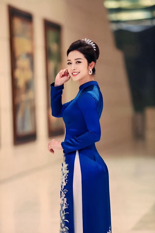 Jennifer Phạm sinh 4 con, vẫn trẻ trung, vóc dáng săn chắc Jennifer Phạm sinh 4 con, vẫn trẻ trung, vóc dáng săn chắc