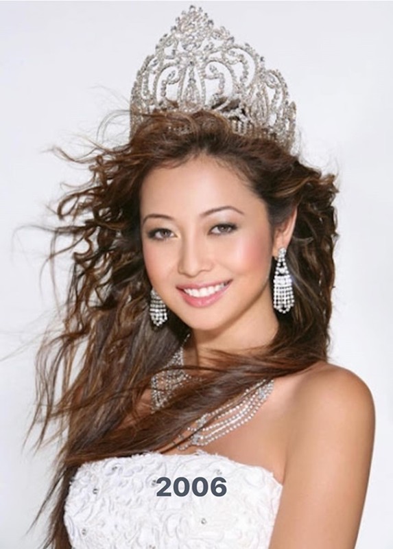 Jennifer Phạm sinh 4 con, vẫn trẻ trung, vóc dáng săn chắc Jennifer Phạm sinh 4 con, vẫn trẻ trung, vóc dáng săn chắc