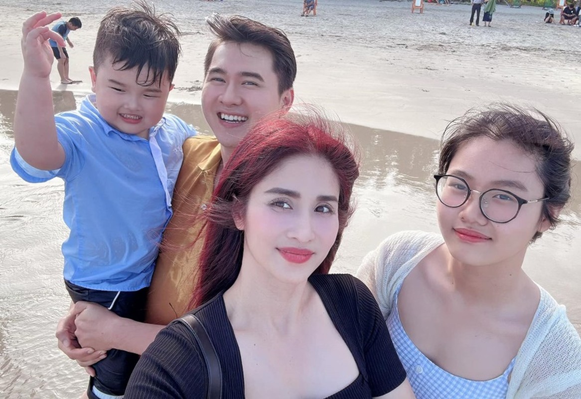 Tổ ấm hạnh phúc của Thảo Trang và chồng kém 8 tuổi Tổ ấm hạnh phúc của Thảo Trang và chồng kém 8 tuổi
