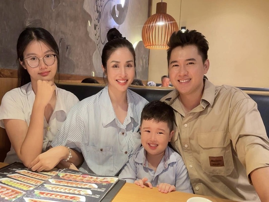 Tổ ấm hạnh phúc của Thảo Trang và chồng kém 8 tuổi Tổ ấm hạnh phúc của Thảo Trang và chồng kém 8 tuổi