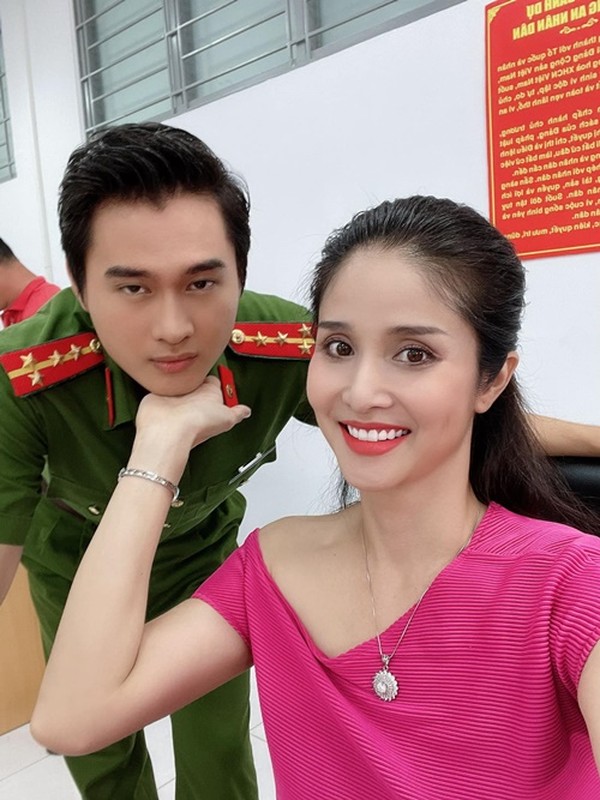 Tổ ấm hạnh phúc của Thảo Trang và chồng kém 8 tuổi Tổ ấm hạnh phúc của Thảo Trang và chồng kém 8 tuổi