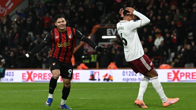 Arsenal nới rộng khoảng cách với Man City lên 7 điểm