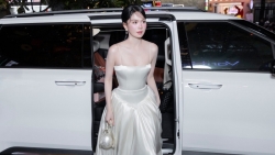 Chán khoe gợi cảm, Ngọc Trinh hóa 'quý cô kẹo ngọt' đầy quyến rũ