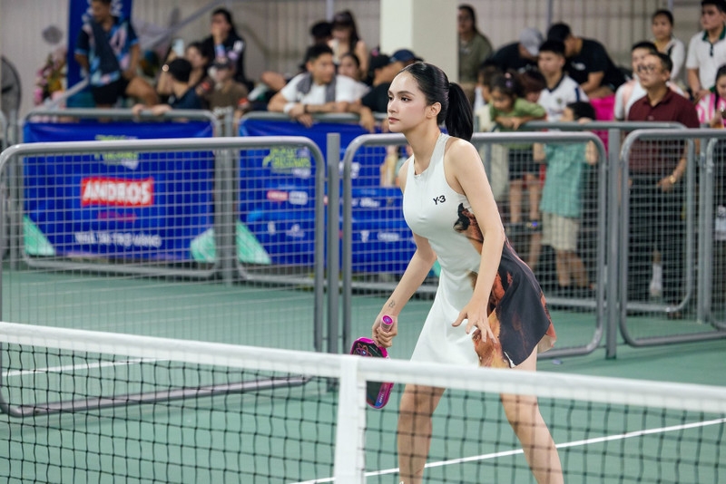 Bí quyết diện đồ pickleball sành điệu, tinh tế của Hoa hậu Hương Giang