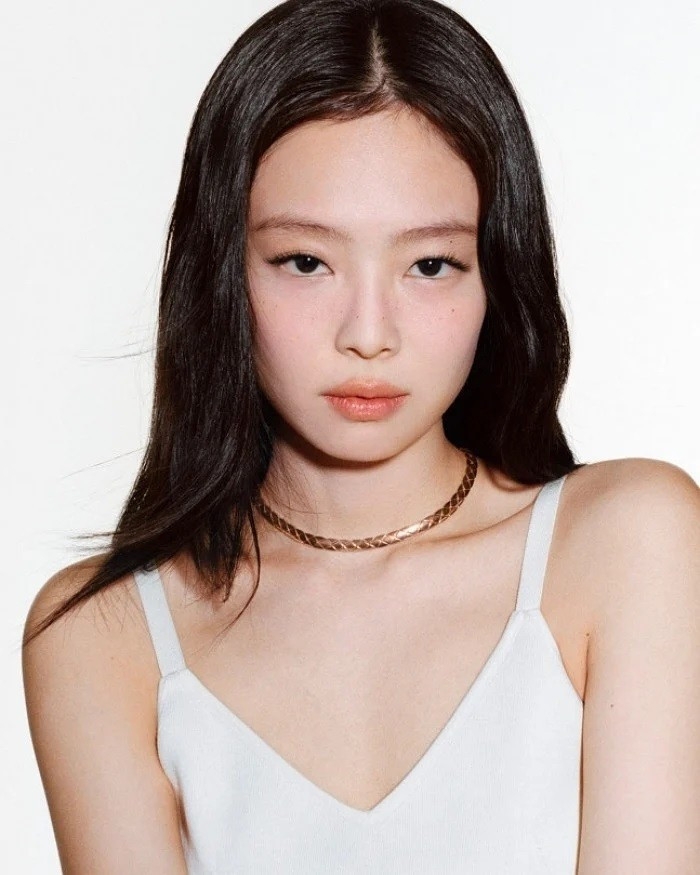 Jennie (BLACKPINK) xứng danh nàng thơ Chanel, gây 'bão' mạng xã hội