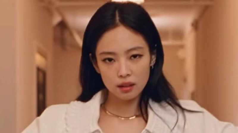 Jennie (BLACKPINK) xứng danh nàng thơ Chanel, gây 'bão' mạng xã hội