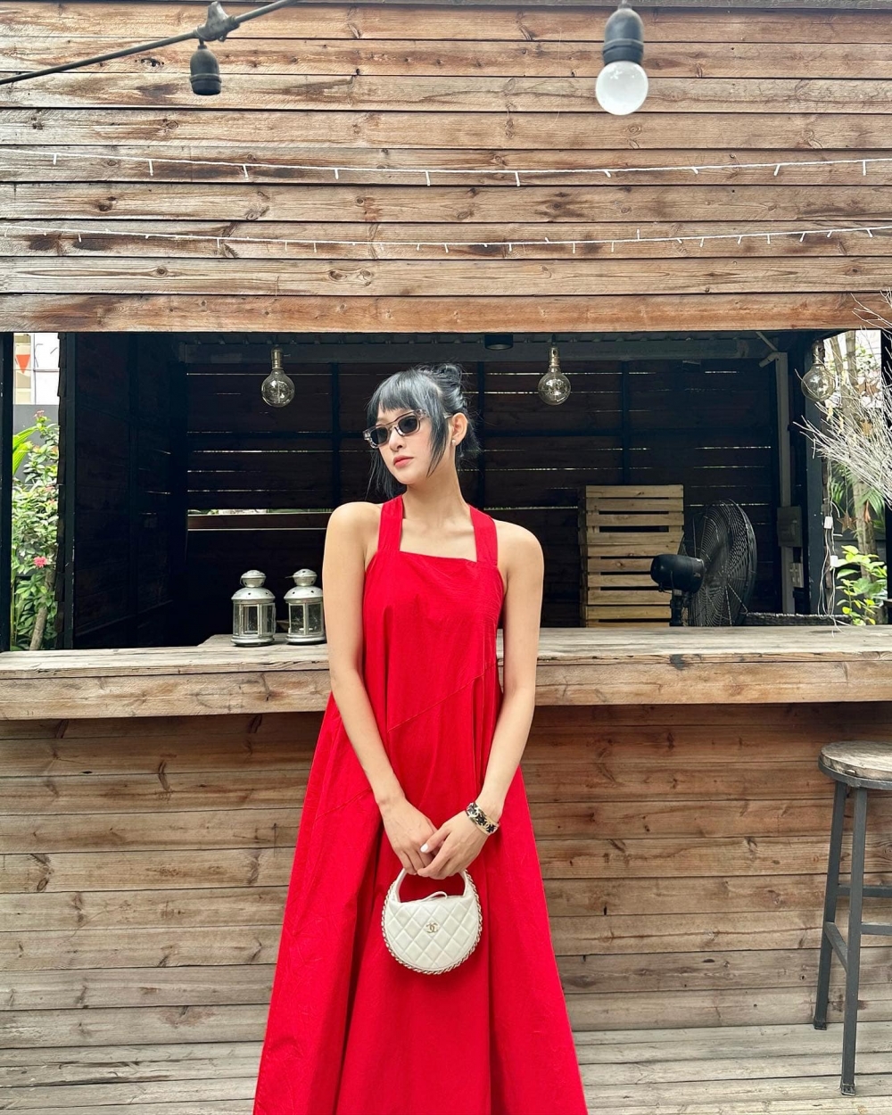 Gần một năm ồn ào "anh em nương tựa" bùng nổ, Hiền Hồ đón Tết ra sao? Gần một năm ồn ào "anh em nương tựa" bùng nổ, Hiền Hồ đón Tết ra sao?