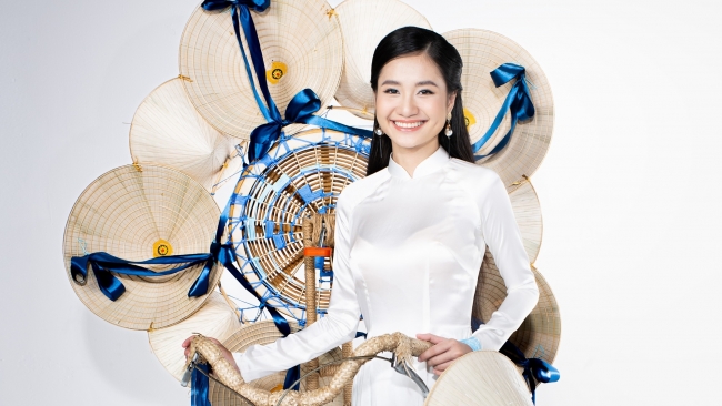 Miss Eco Việt Nam Nguyễn Thanh Hà rạng rỡ "Hồn nước" và "Sống xanh"