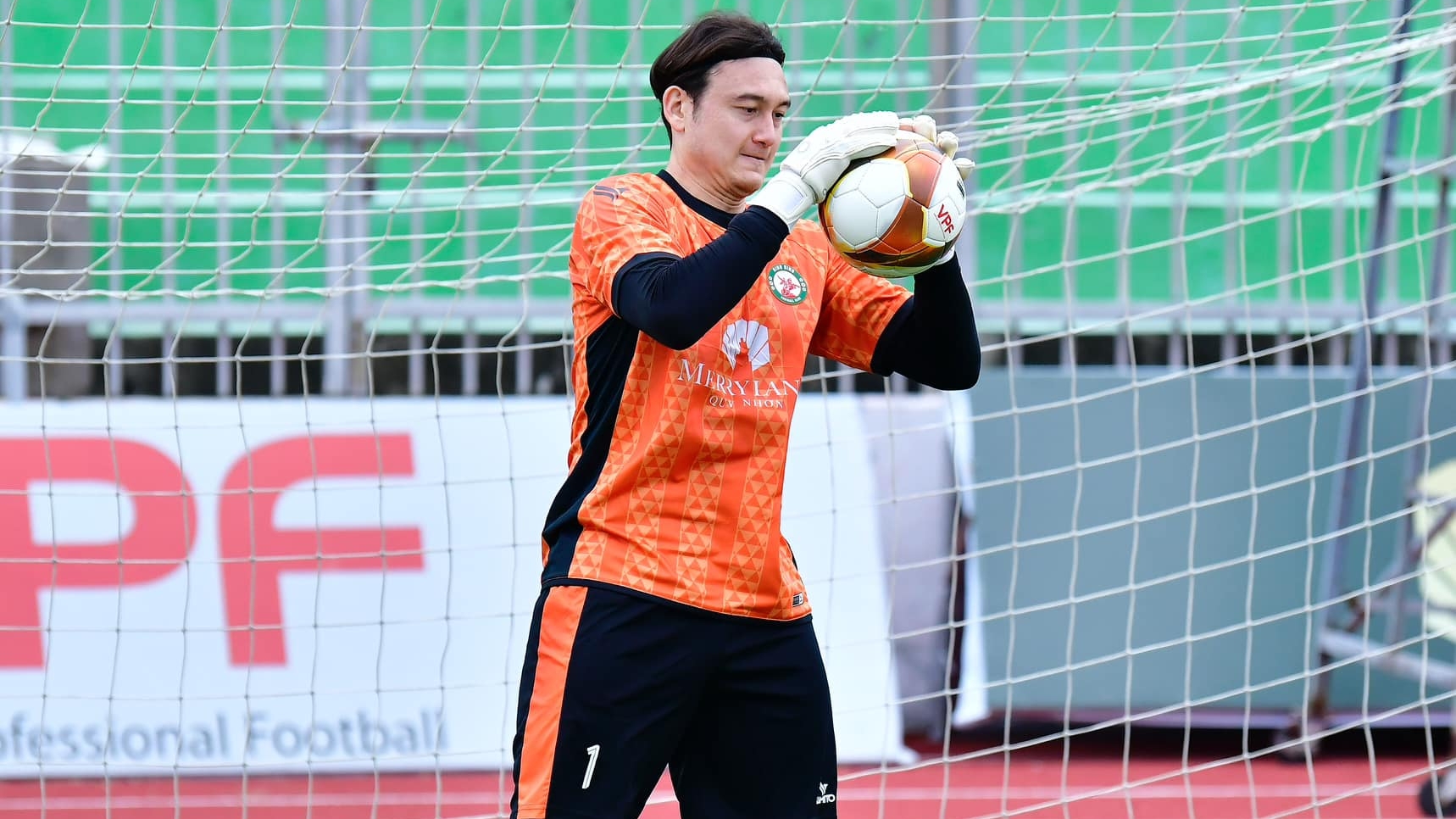 Tuấn Hải, Hoàng Đức và Văn Lâm dự Gala Quả bóng vàng Việt Nam sau vòng 9 V-League