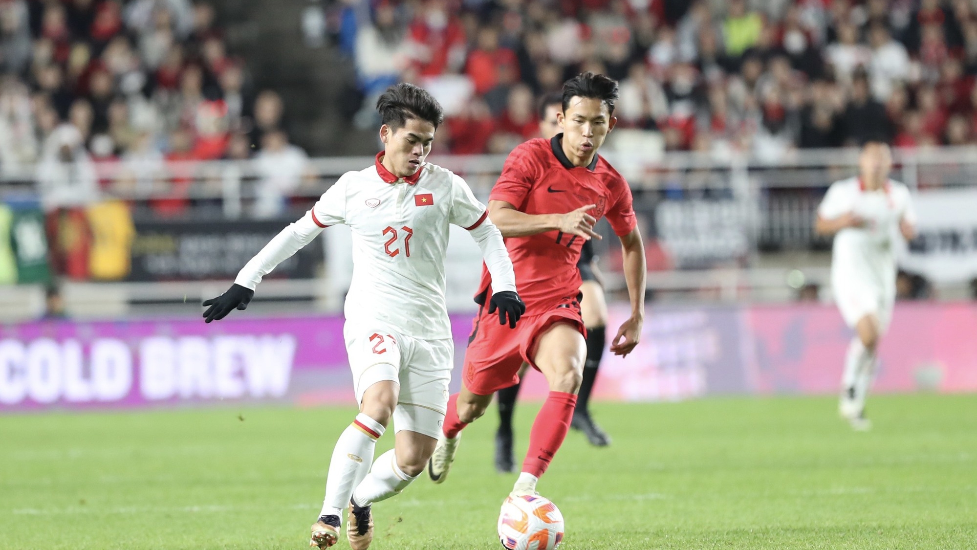 Trước Đình Bắc, nhiều sao trẻ Việt Nam bị kỉ luật, đa phần chưa thể tìm lại chính mình