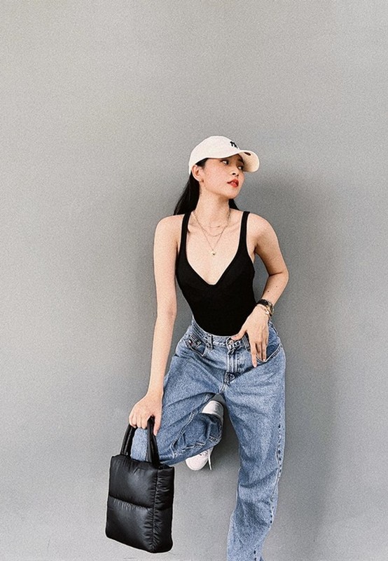Sắc vóc mỹ nhân từng được xem là bản sao Angela Phương Trinh Sắc vóc mỹ nhân từng được xem là bản sao Angela Phương Trinh