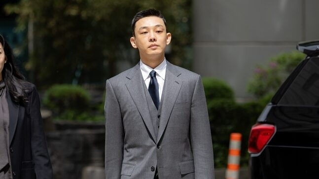 Vừa ra tù, Yoo Ah In nhận 'trái đắng'