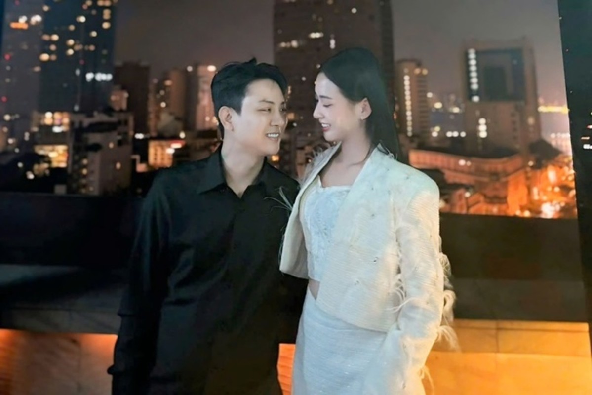 Đường tình ồn ào của Hoài Lâm sau khi vào showbiz Đường tình ồn ào của Hoài Lâm sau khi vào showbiz