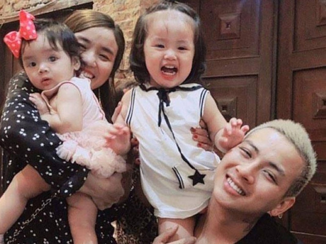 Đường tình ồn ào của Hoài Lâm sau khi vào showbiz Đường tình ồn ào của Hoài Lâm sau khi vào showbiz