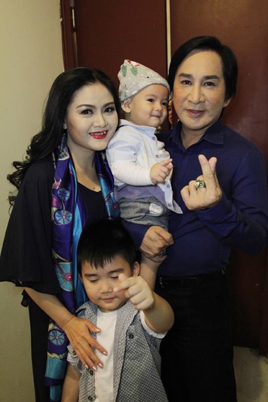 Kim Tử Long - Ngọc Huyền ngày càng thân thiết Kim Tử Long - Ngọc Huyền ngày càng thân thiết