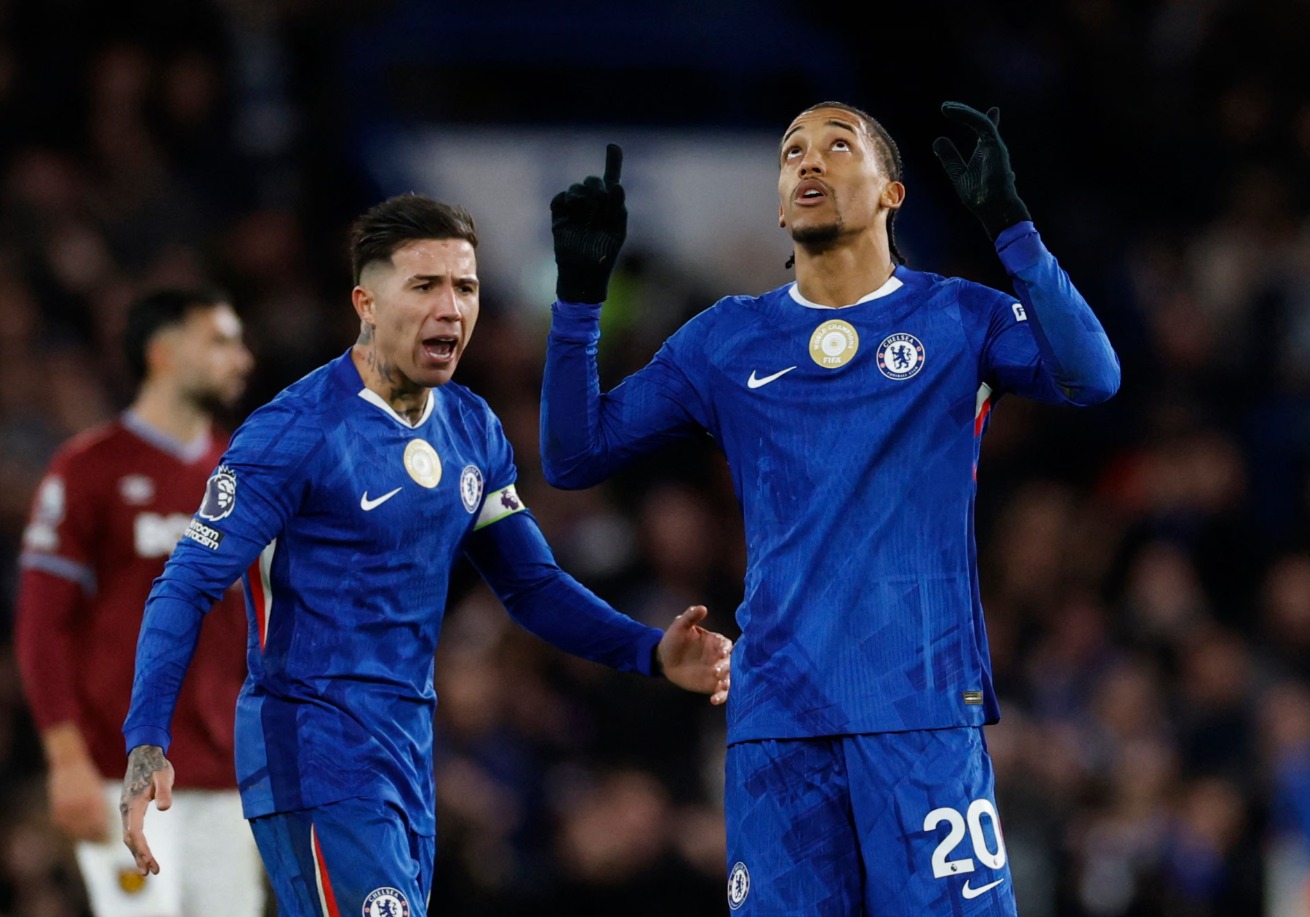 5 điểm nhấn vòng 24 Ngoại hạng Anh