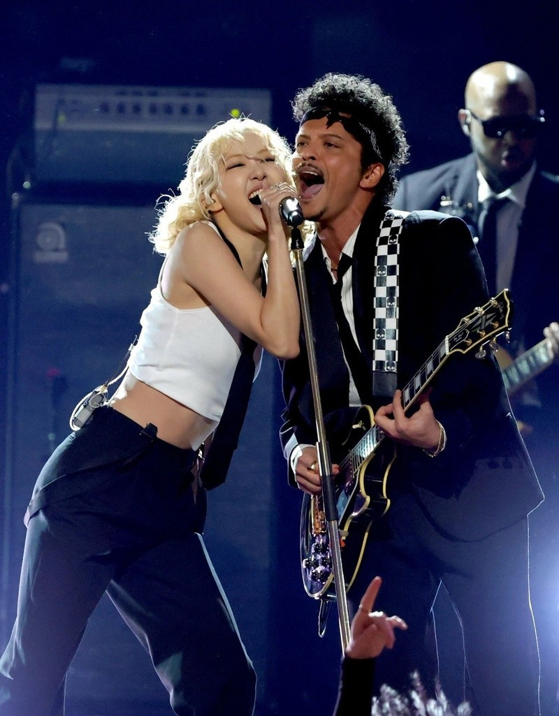 Động thái gây chú ý của Bruno Mars trước tin đồn bất hòa với Rosé (BLACKPINK)