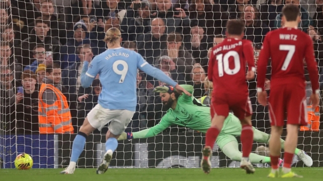Haaland lần đầu lập công tại Anfield, Man City đi vào lịch sử 89 năm