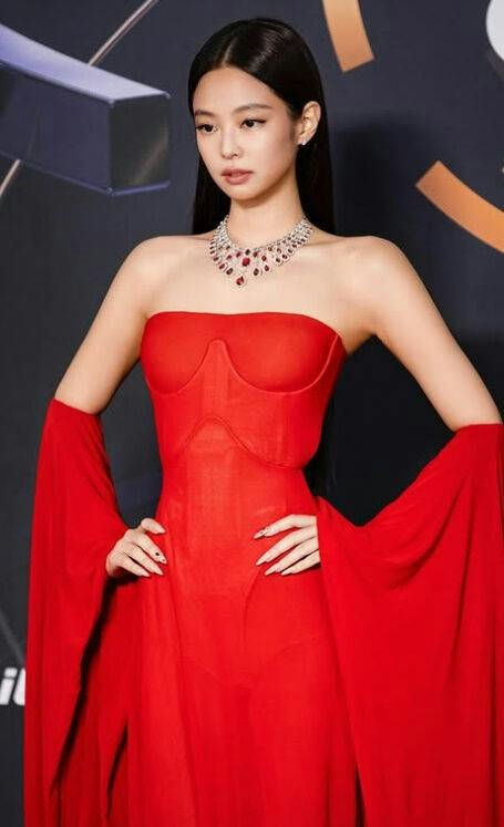 "Phú bà" Jennie (BLACKPINK) mua đứt tòa nhà 360 tỷ đồng