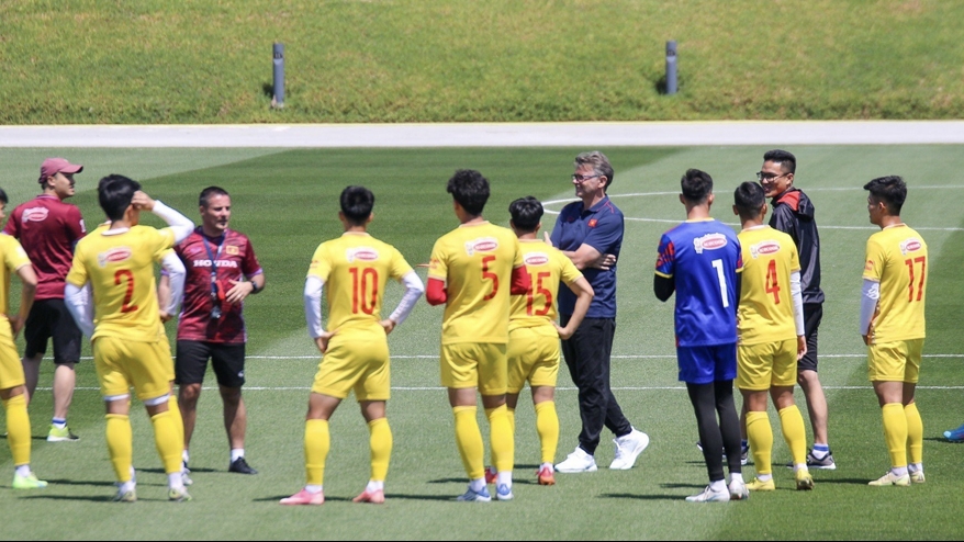 HLV Troussier cần đánh giá lại thực trạng của bóng đá trẻ Việt Nam
