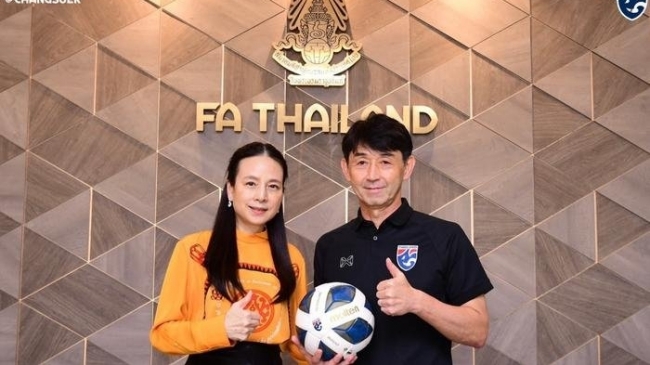 HLV tuyển Thái Lan có mức lương thua xa HLV Troussier