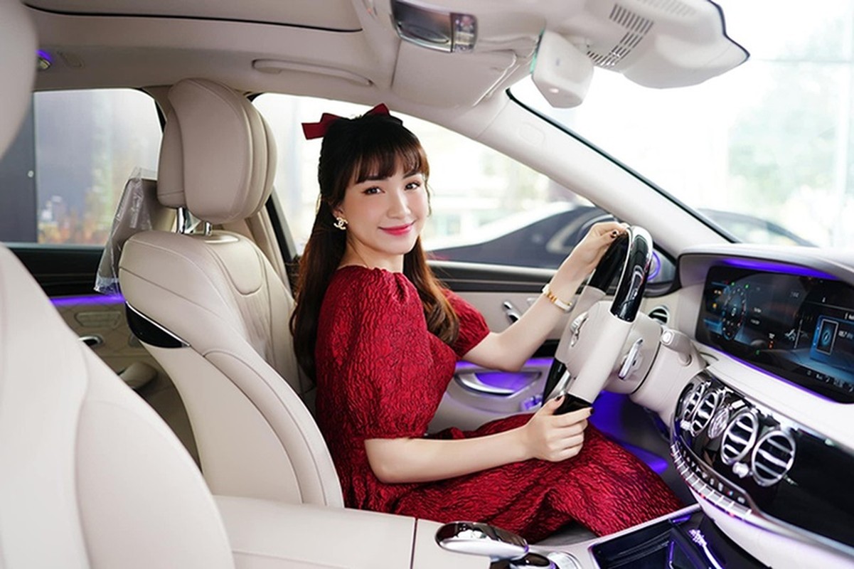 Hòa Minzy từ nghèo khó đến "phú bà" showbiz Việt Hòa Minzy từ nghèo khó đến "phú bà" showbiz Việt