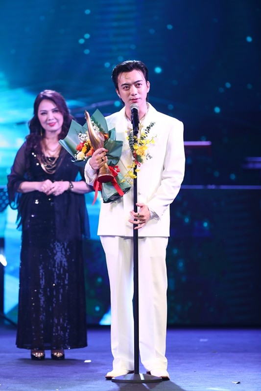 Soobin Hoàng Sơn thắng lớn ở Cống hiến 2025 Soobin Hoàng Sơn thắng lớn ở Cống hiến 2025