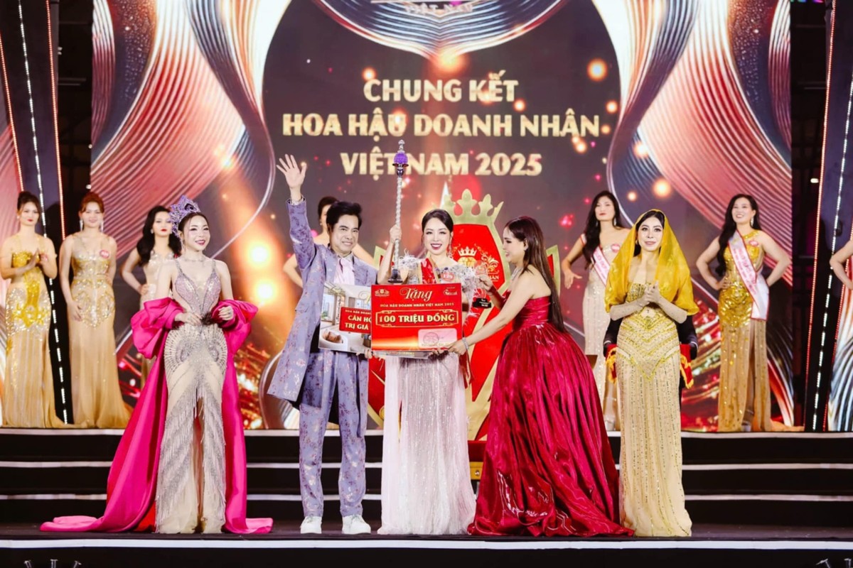 Hoàng Thu Thuỷ khoe nhà mới 2 tỷ sau đăng quang hoa hậu Hoàng Thu Thuỷ khoe nhà mới 2 tỷ sau đăng quang hoa hậu